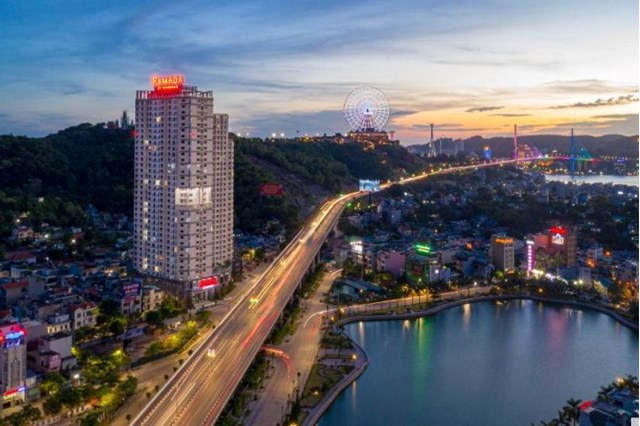 Ramada Hotel & Suites By Wyndham Hạ Long Bay View